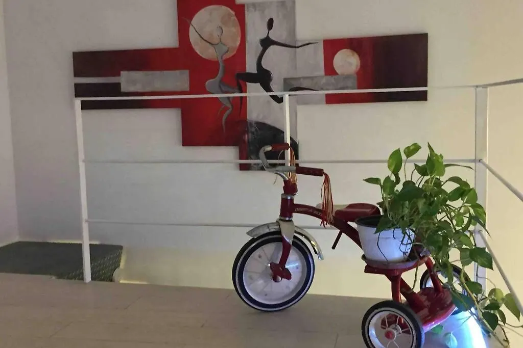 Small Mezzanine Apartment Colosseo Roma Italia